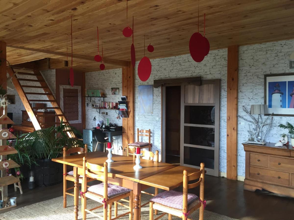 Le Phare32 Bed & Breakfast Barran Exterior photo